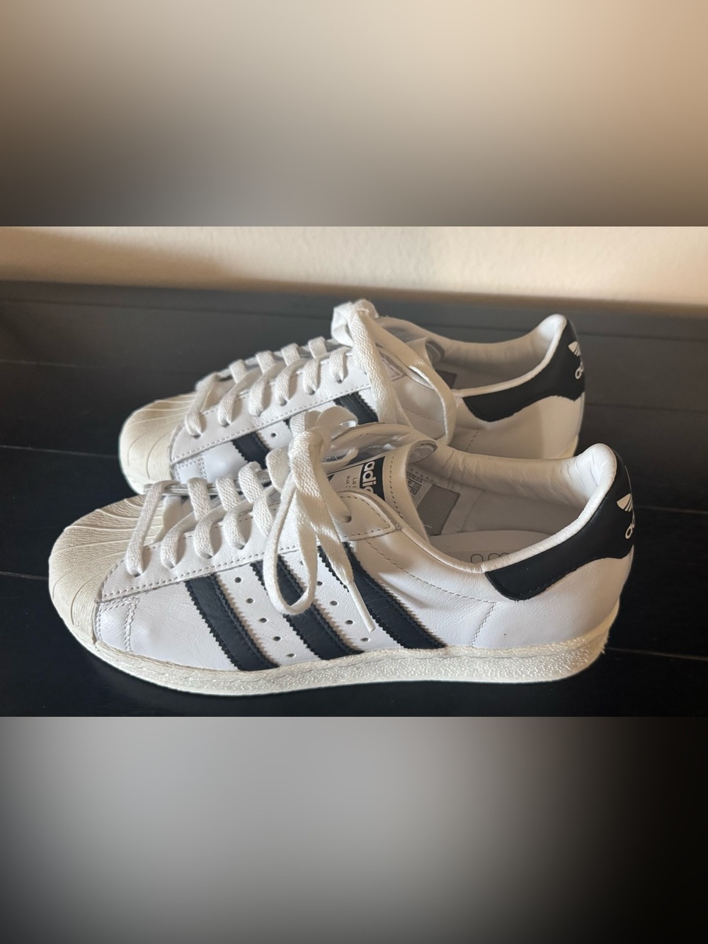 “Superstar 82” adidas 7.5 (men) 9 (women) Black White Low-Top Leather Sneakers
